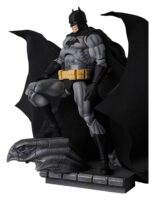 Medicom MAFEX No. 126 Batman Hush Black Version Re-Run