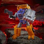 Transformers Kingdom Wave 2 Deluxe Huffer